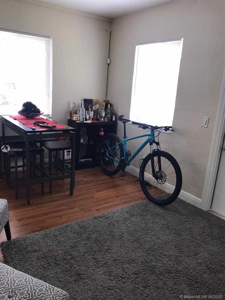 Small Image of 10228 SOUTH WEST 173 ST, Miami Number 24