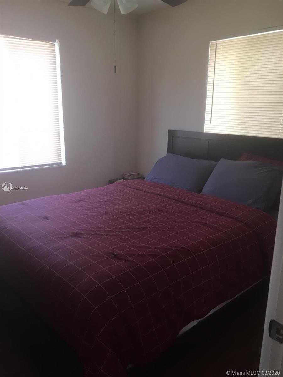 Small Image of 10228 SOUTH WEST 173 ST, Miami Number 26