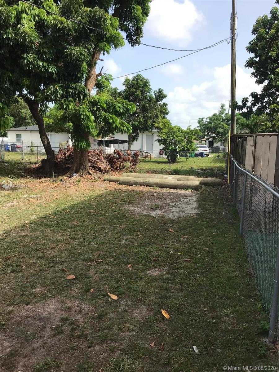 Small Image of 10228 SOUTH WEST 173 ST, Miami Number 3