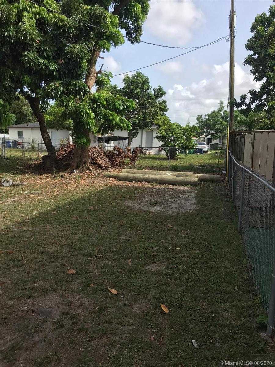 Small Image of 10228 SOUTH WEST 173 ST, Miami Number 4