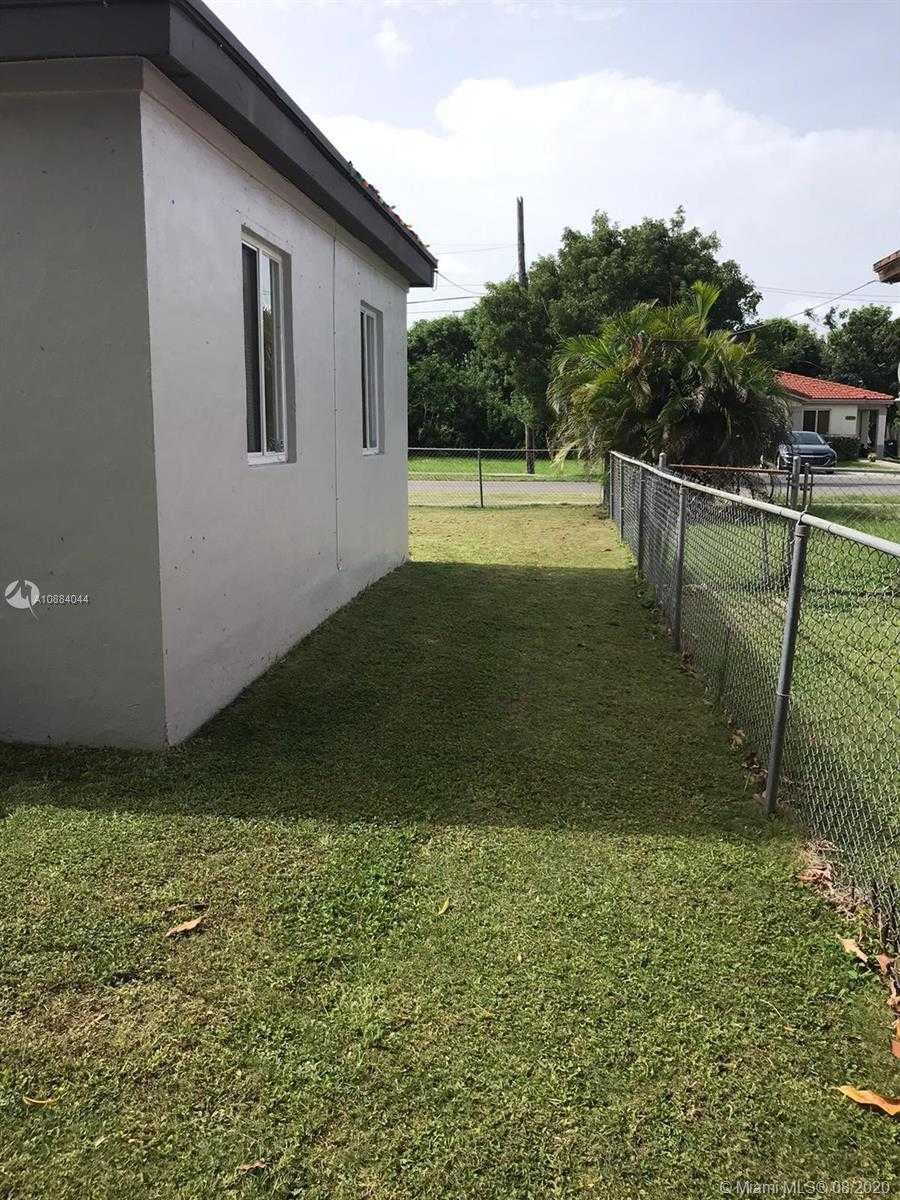 Small Image of 10228 SOUTH WEST 173 ST, Miami Number 6