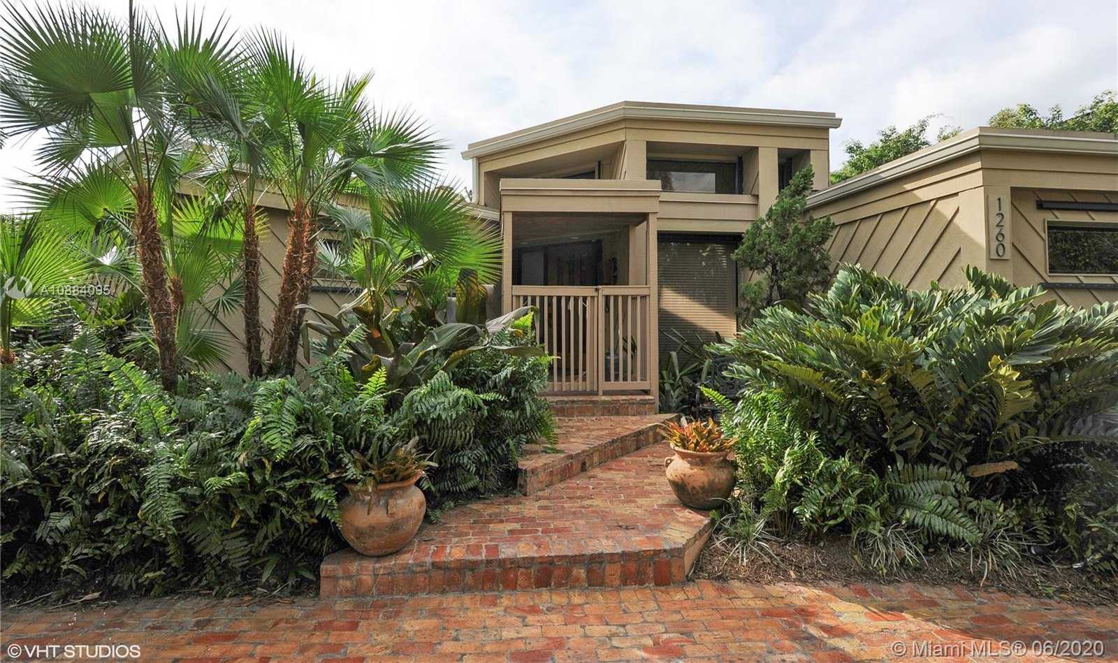 Small Image of 1260 97TH ST, Bay Harbor Islands Number 11