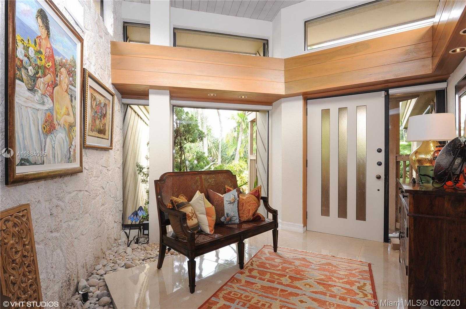 Small Image of 1260 97TH ST, Bay Harbor Islands Number 5