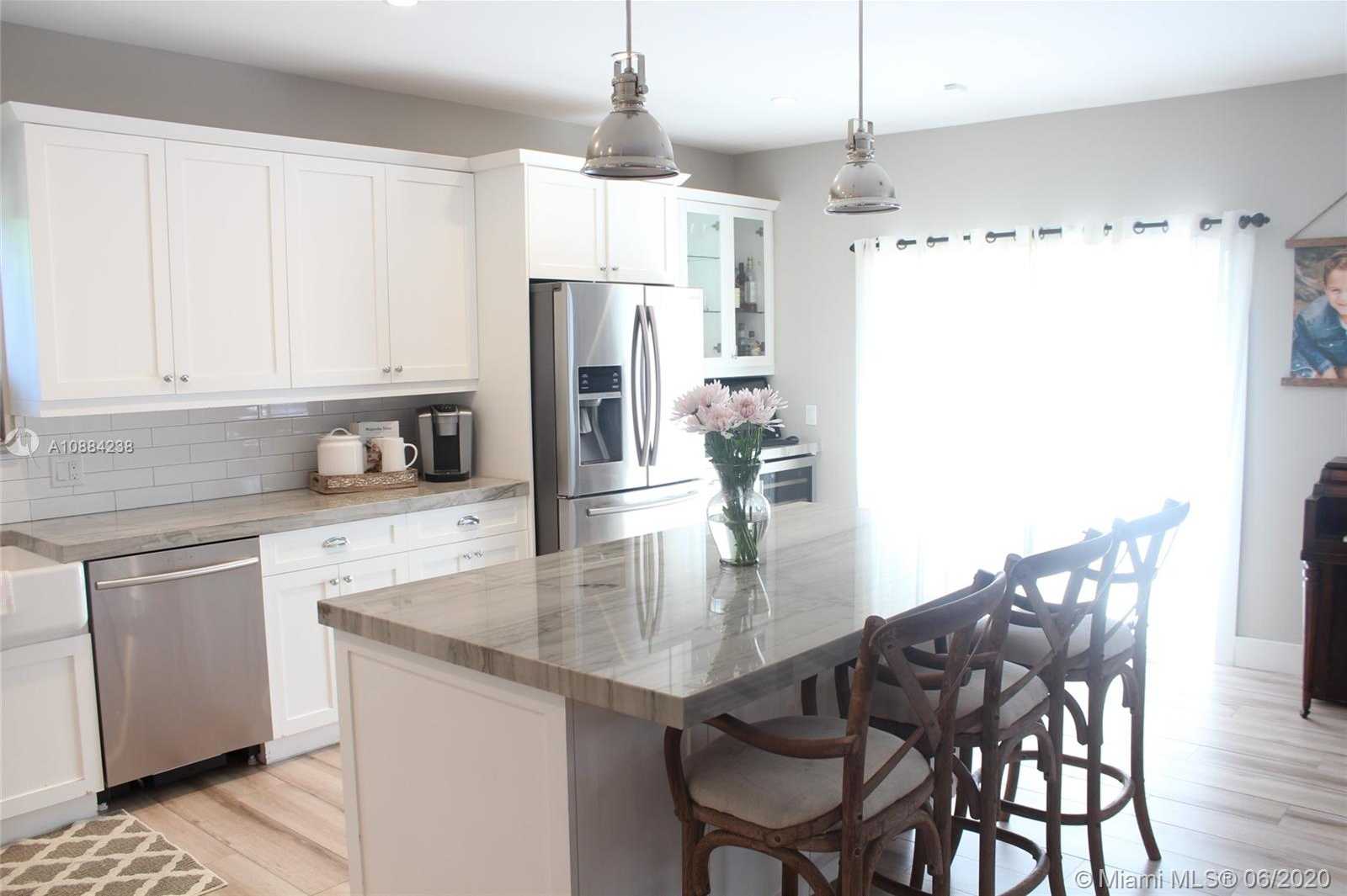 Small Image of 16389 NORTH WEST 88TH PATH, Miami Lakes Number 10