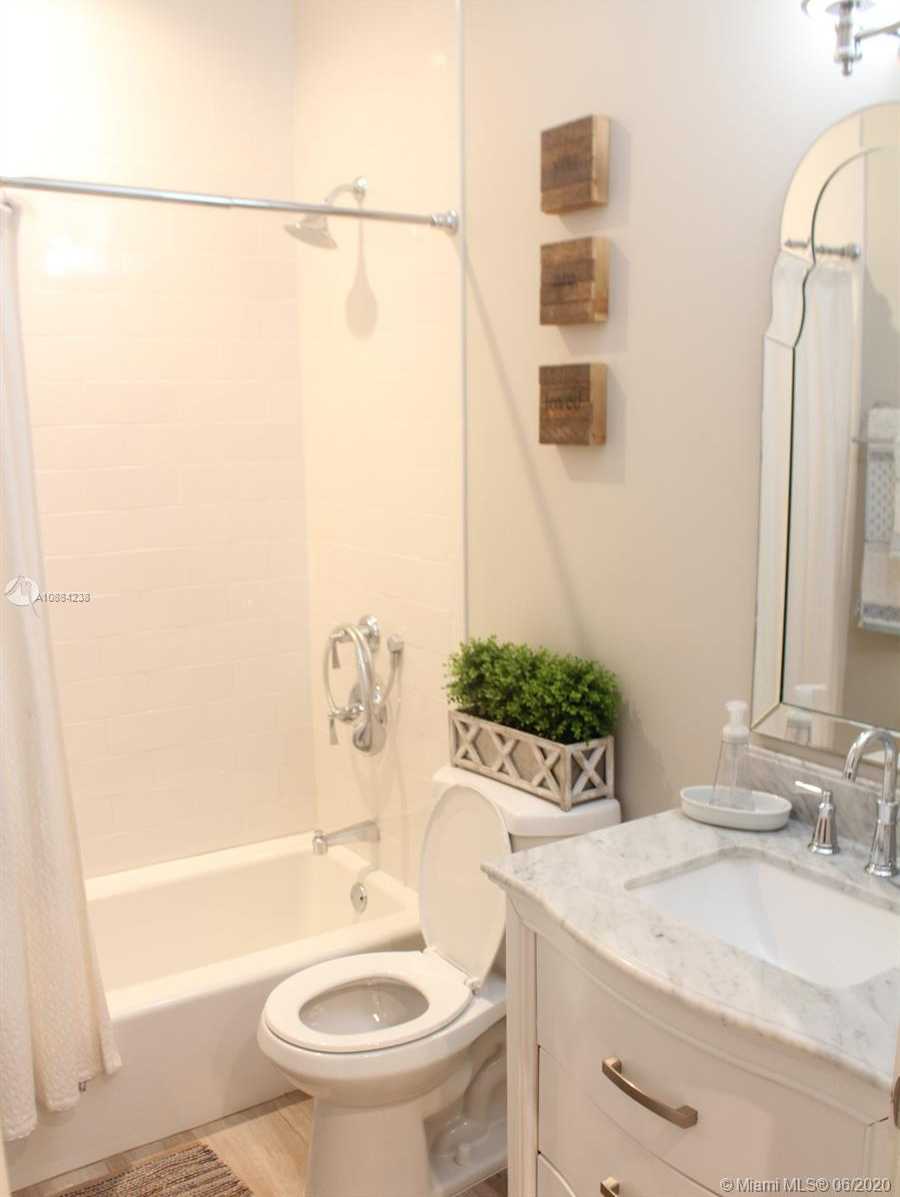 Small Image of 16389 NORTH WEST 88TH PATH, Miami Lakes Number 16