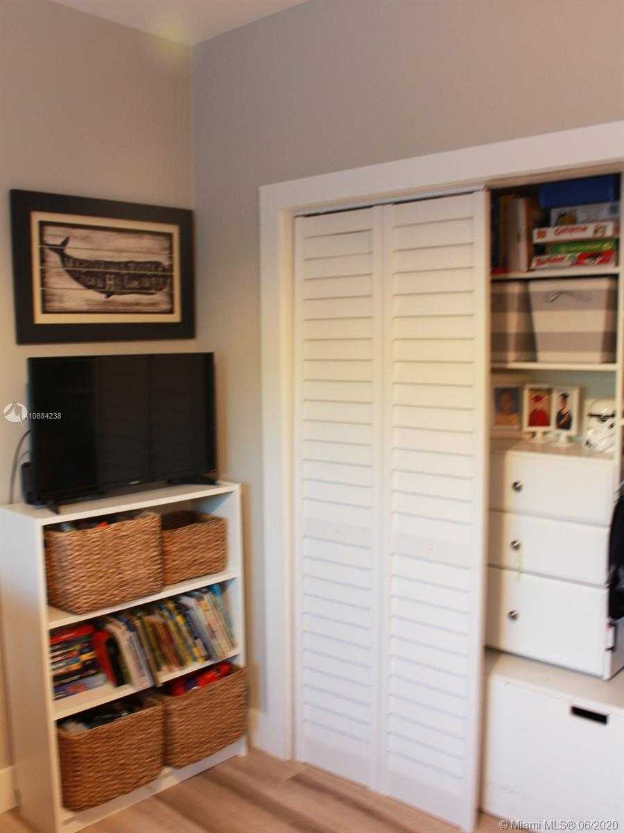 Small Image of 16389 NORTH WEST 88TH PATH, Miami Lakes Number 20