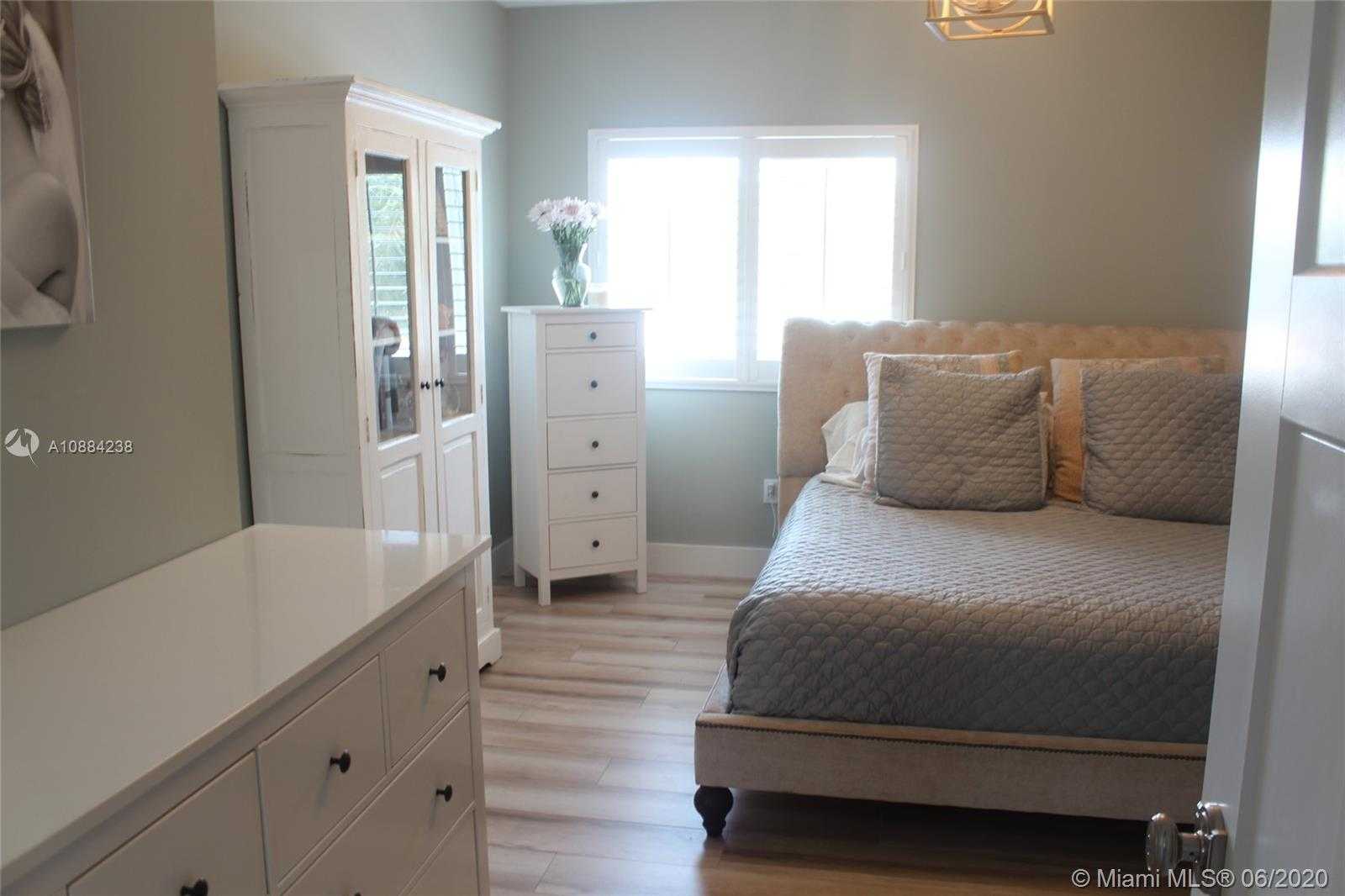 Small Image of 16389 NORTH WEST 88TH PATH, Miami Lakes Number 21