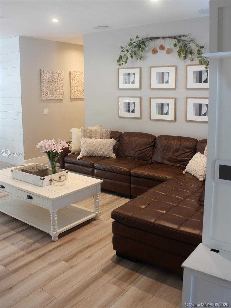 Small Image of 16389 NORTH WEST 88TH PATH, Miami Lakes Number 5