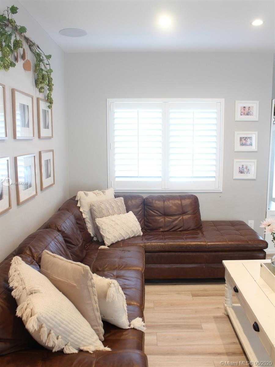 Small Image of 16389 NORTH WEST 88TH PATH, Miami Lakes Number 6