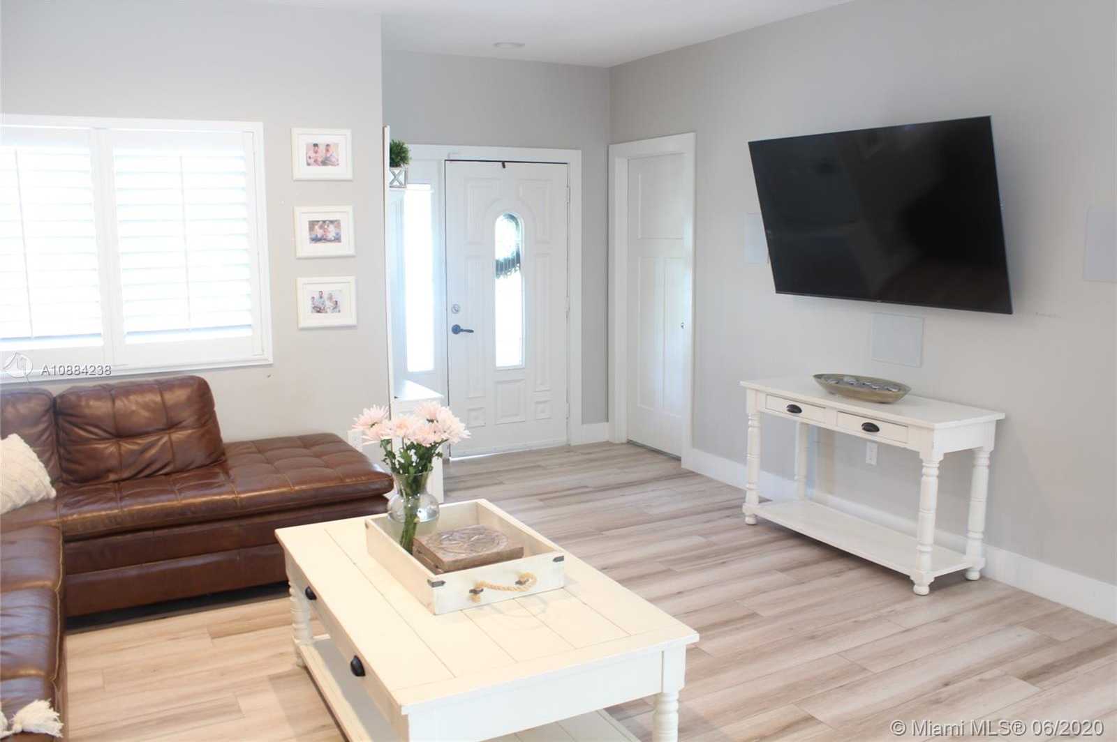 Small Image of 16389 NORTH WEST 88TH PATH, Miami Lakes Number 7