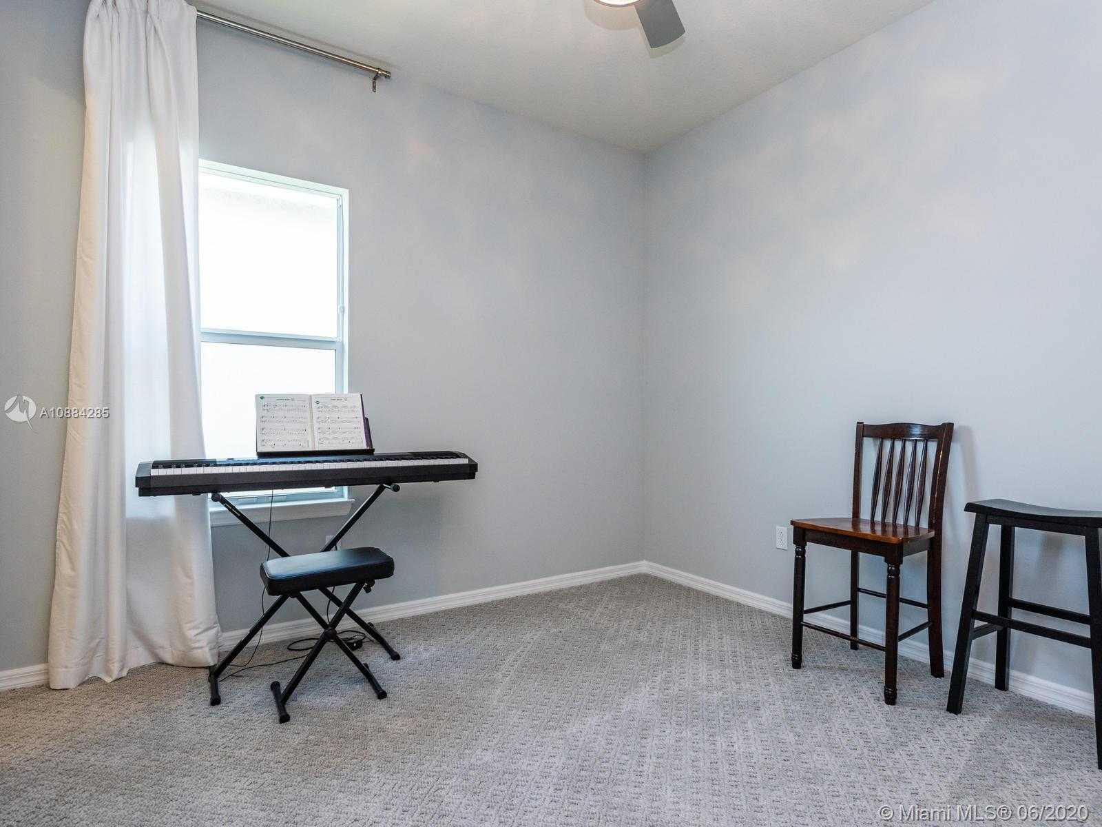 Small Image of 1426 PONGAM TER, Hollywood Number 40