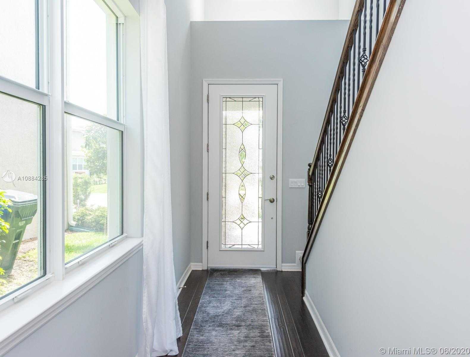 Small Image of 1426 PONGAM TER, Hollywood Number 6