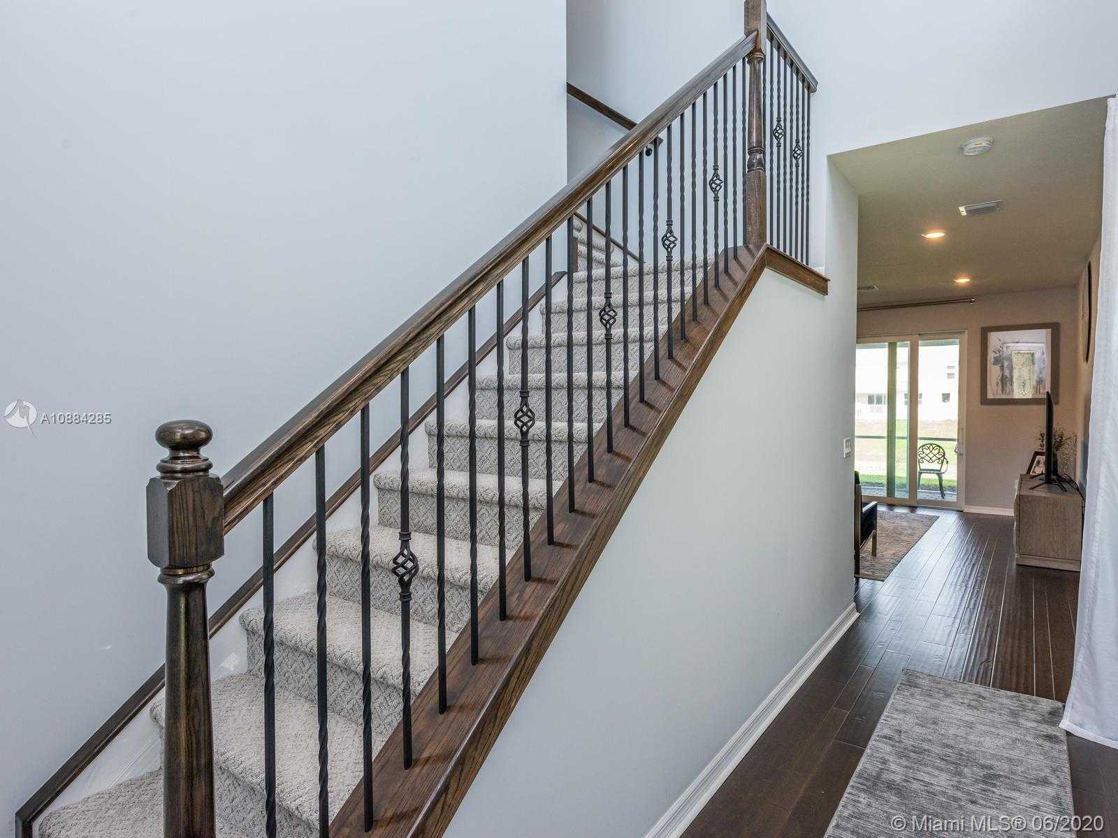 Small Image of 1426 PONGAM TER, Hollywood Number 8