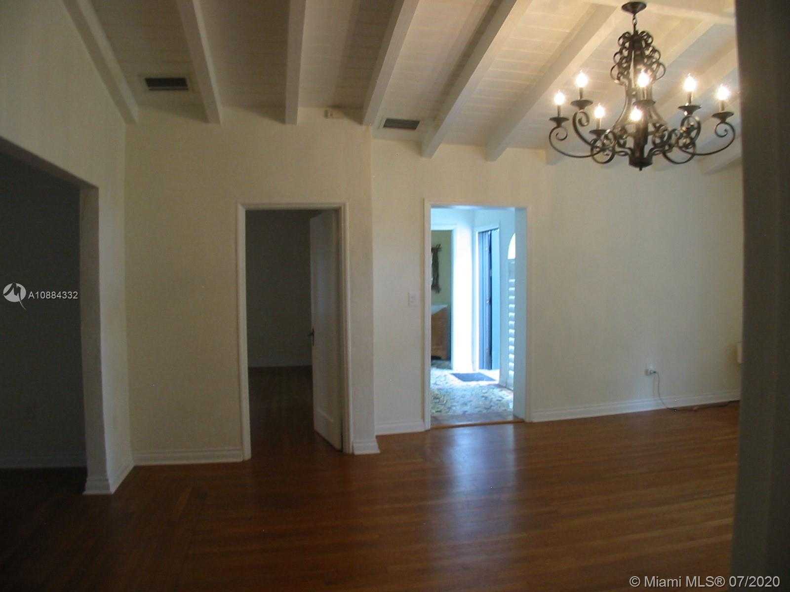 Small Image of 311 ALEDO AVE, Coral Gables Number 12