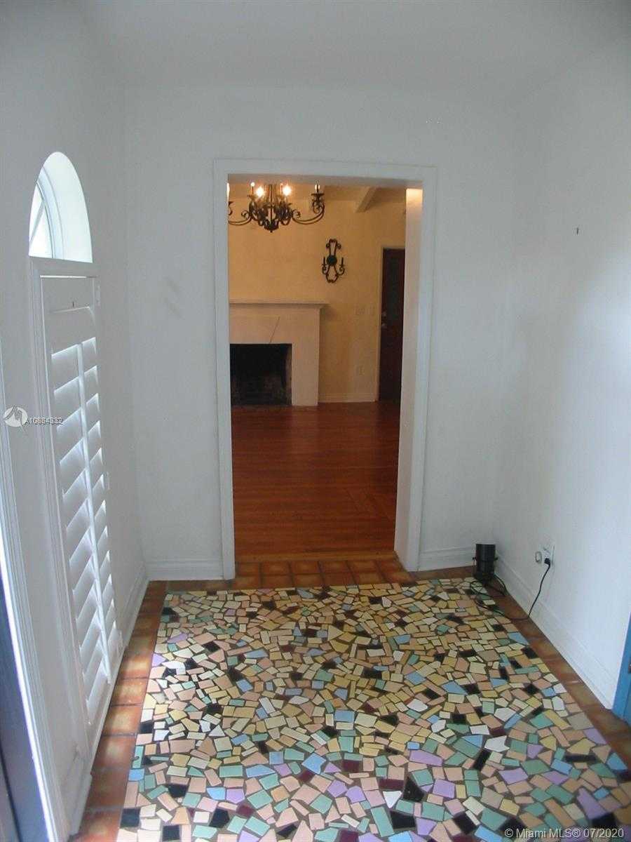 Small Image of 311 ALEDO AVE, Coral Gables Number 6