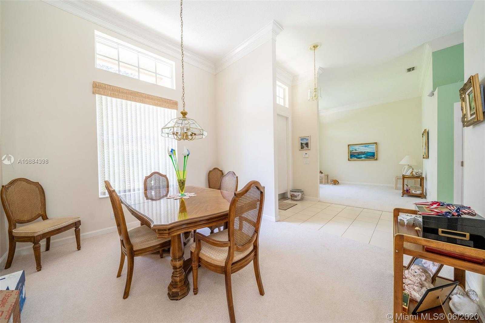 Small Image of 120 STILL LAKE DR, Jupiter Number 16