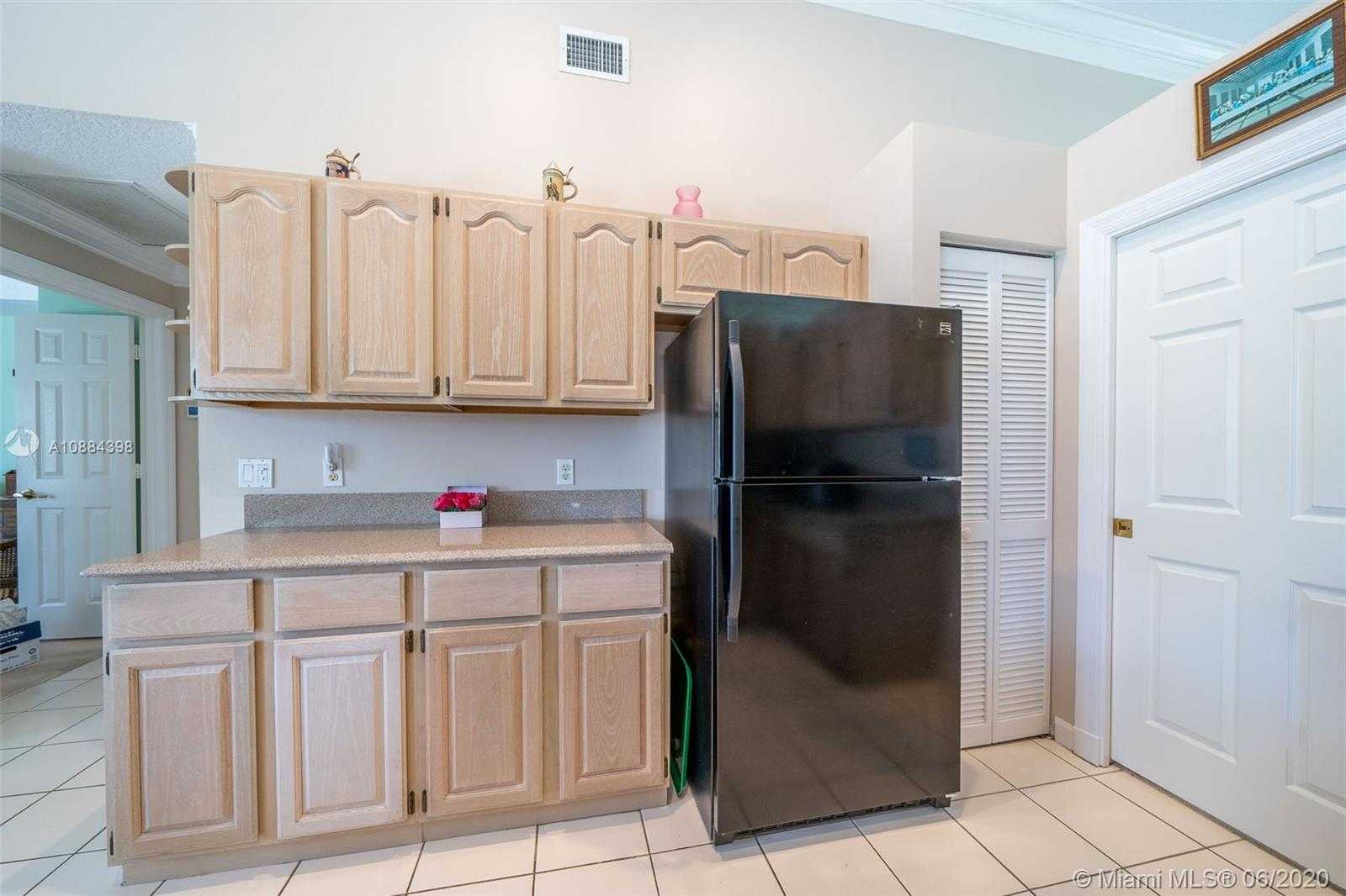 Small Image of 120 STILL LAKE DR, Jupiter Number 19