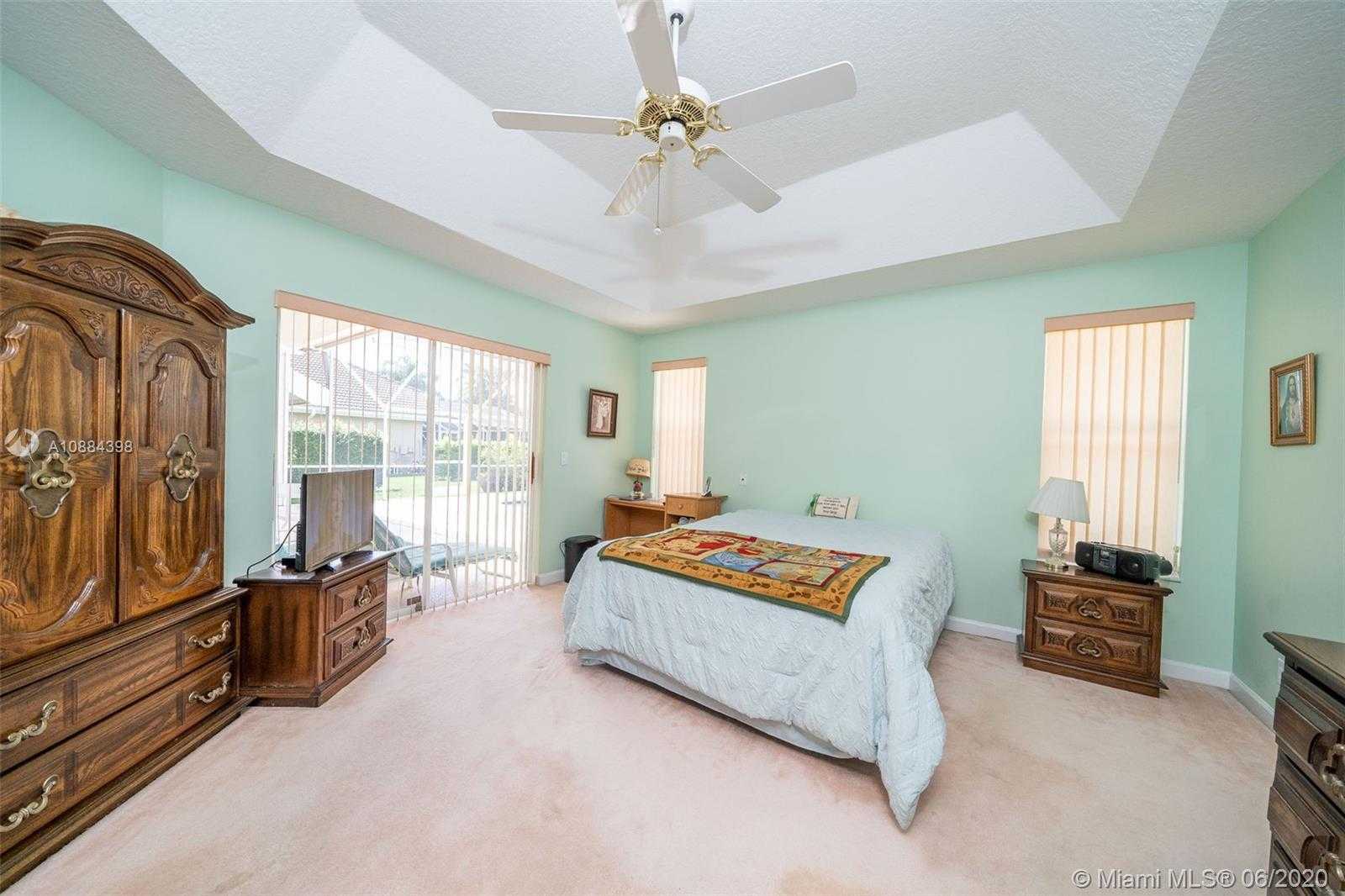 Small Image of 120 STILL LAKE DR, Jupiter Number 22