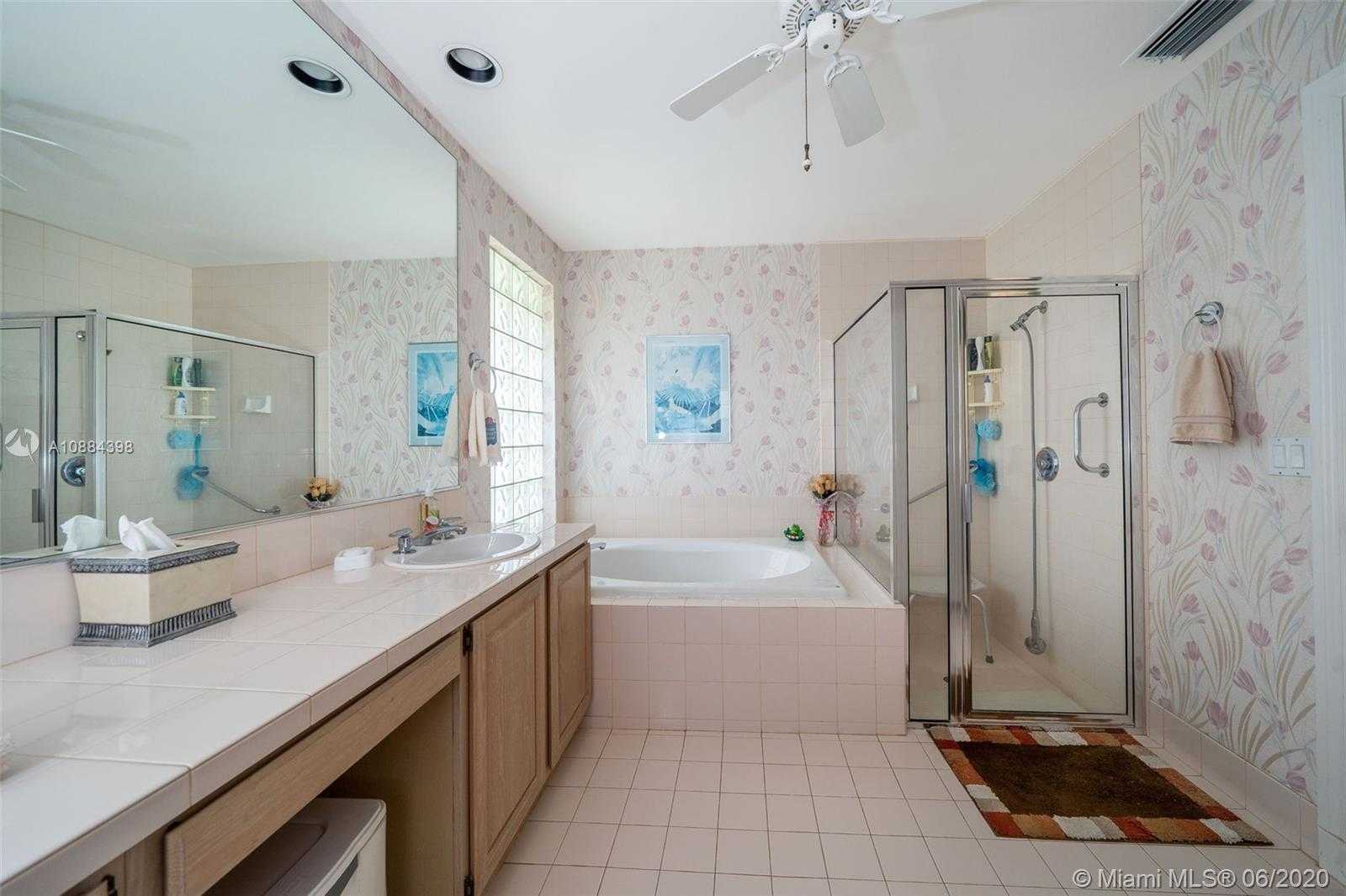 Small Image of 120 STILL LAKE DR, Jupiter Number 25