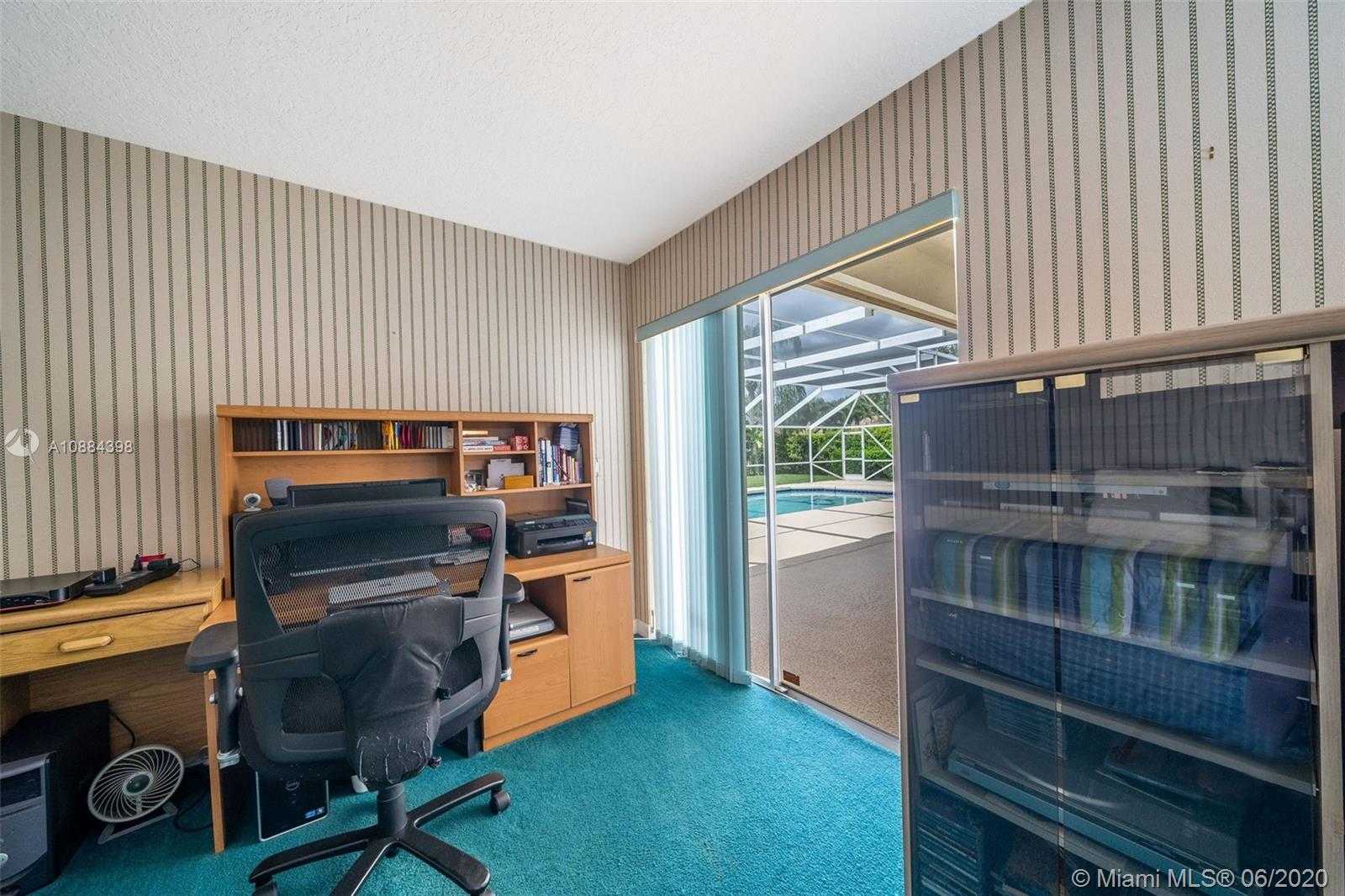 Small Image of 120 STILL LAKE DR, Jupiter Number 29