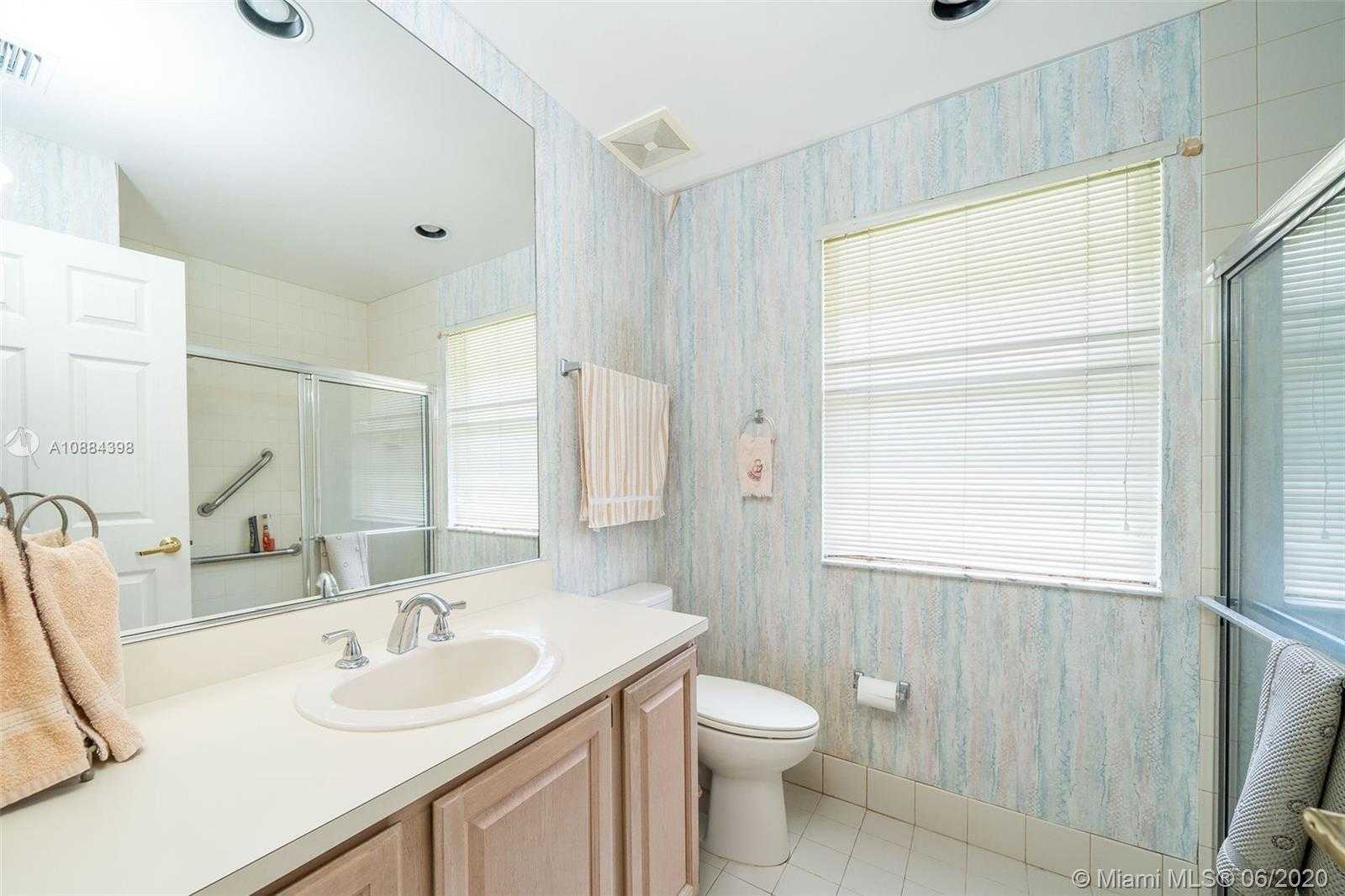 Small Image of 120 STILL LAKE DR, Jupiter Number 30