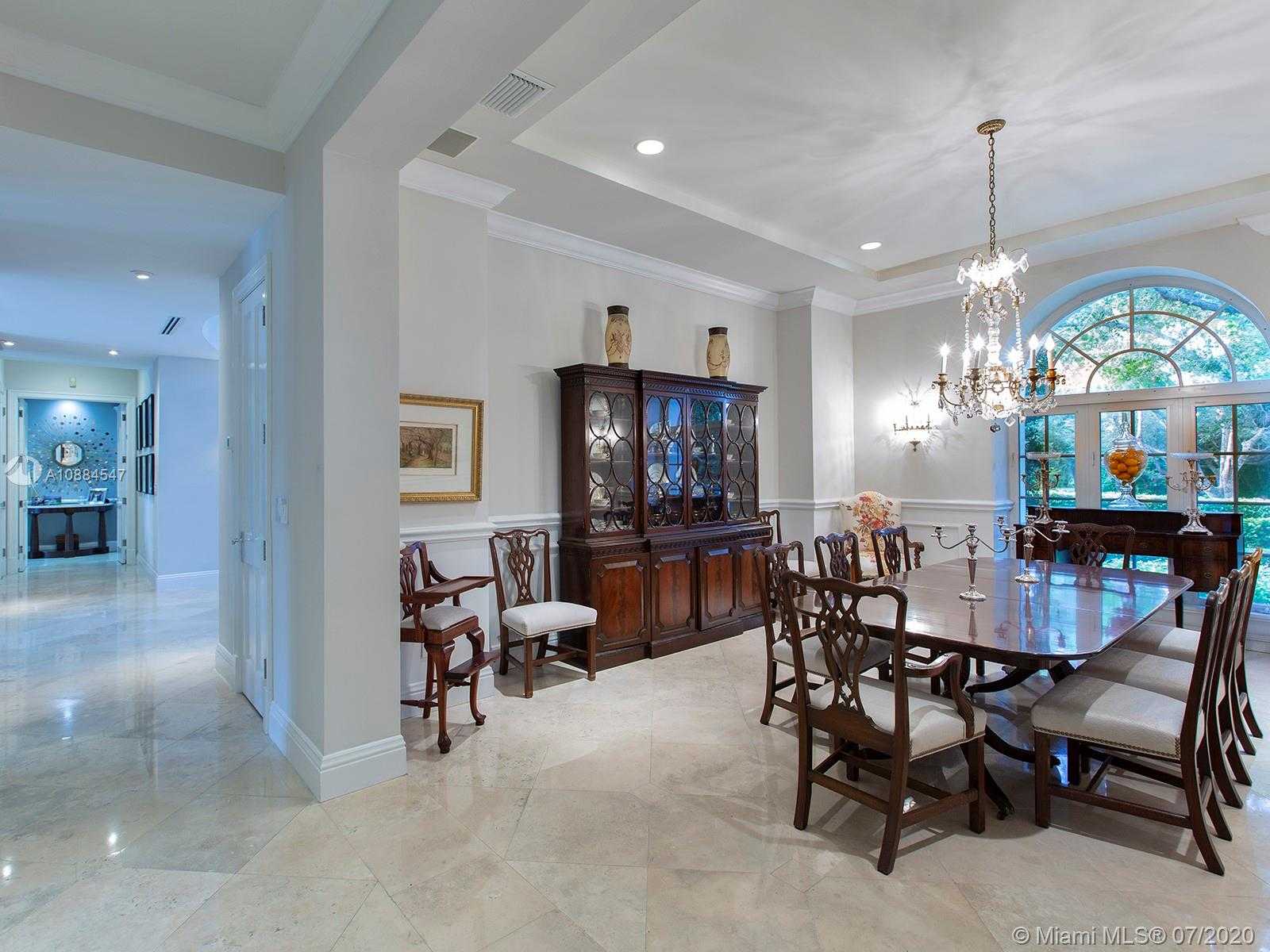 Small Image of 535 CASUARINA CONCOURSE, Coral Gables Number 14