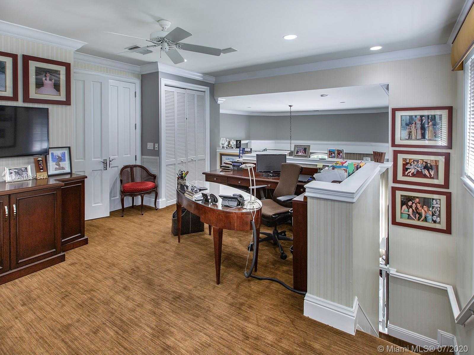 Small Image of 535 CASUARINA CONCOURSE, Coral Gables Number 19