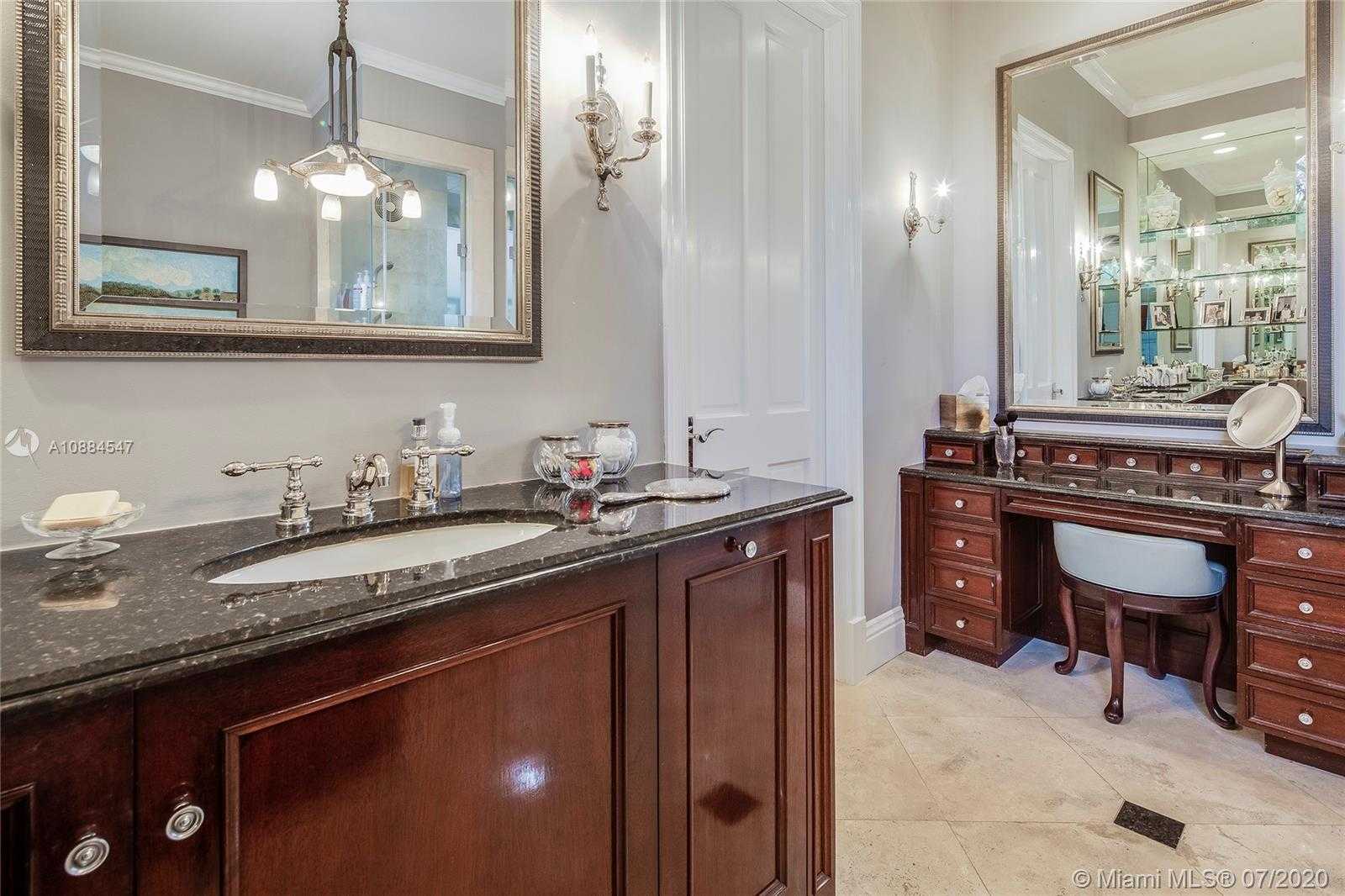 Small Image of 535 CASUARINA CONCOURSE, Coral Gables Number 22