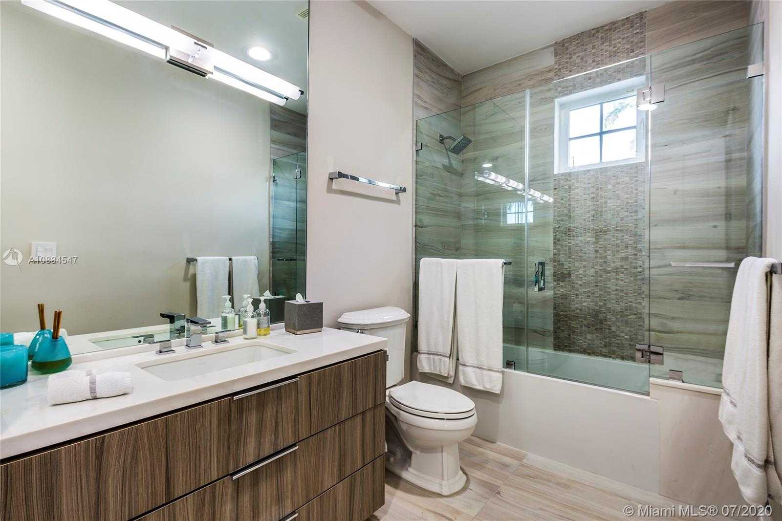 Small Image of 535 CASUARINA CONCOURSE, Coral Gables Number 24