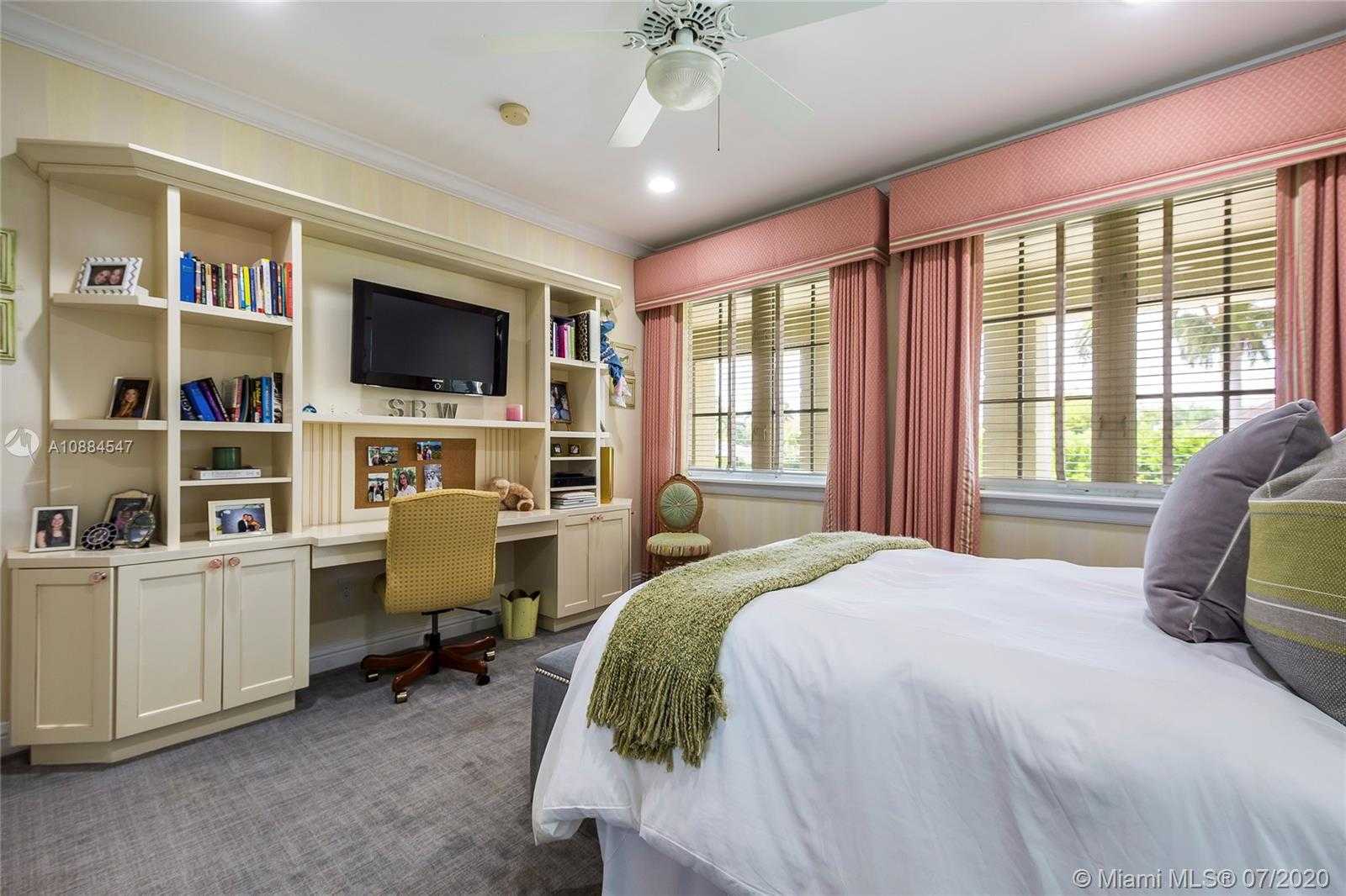 Small Image of 535 CASUARINA CONCOURSE, Coral Gables Number 25