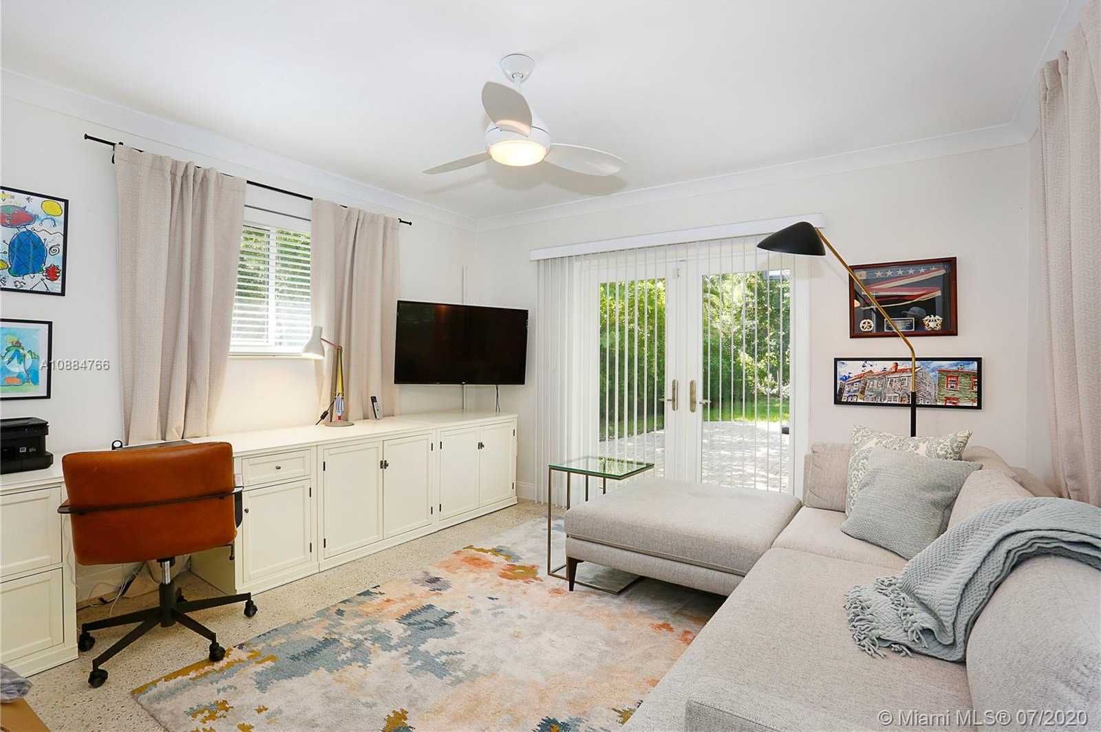 Small Image of 2425 INDIAN MOUND TRL, Coral Gables Number 10