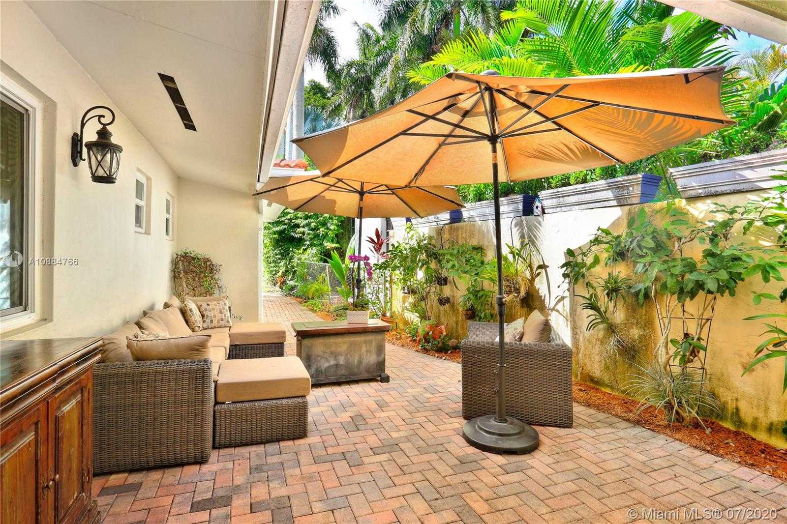 Small Image of 2425 INDIAN MOUND TRL, Coral Gables Number 15