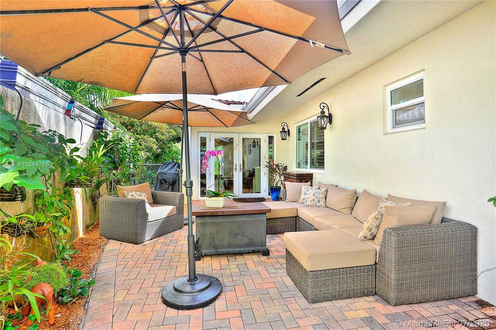 Small Image of 2425 INDIAN MOUND TRL, Coral Gables Number 16