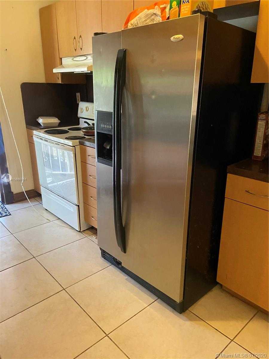 Small Image of 2274 NORTH WEST 93RD ST, Miami Number 4