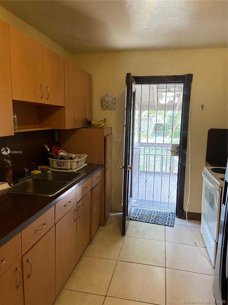 Small Image of 2274 NORTH WEST 93RD ST, Miami Number 5