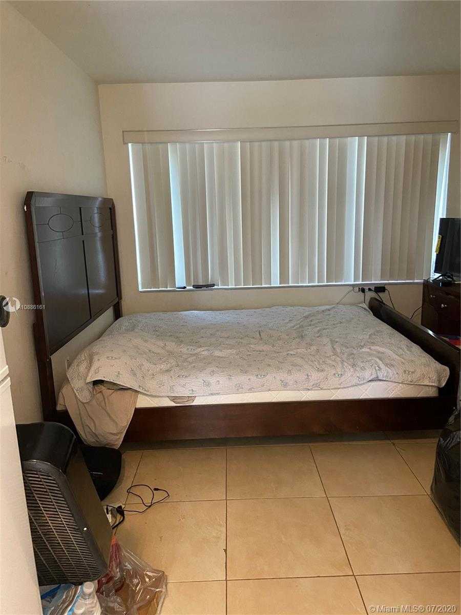 Small Image of 2274 NORTH WEST 93RD ST, Miami Number 7