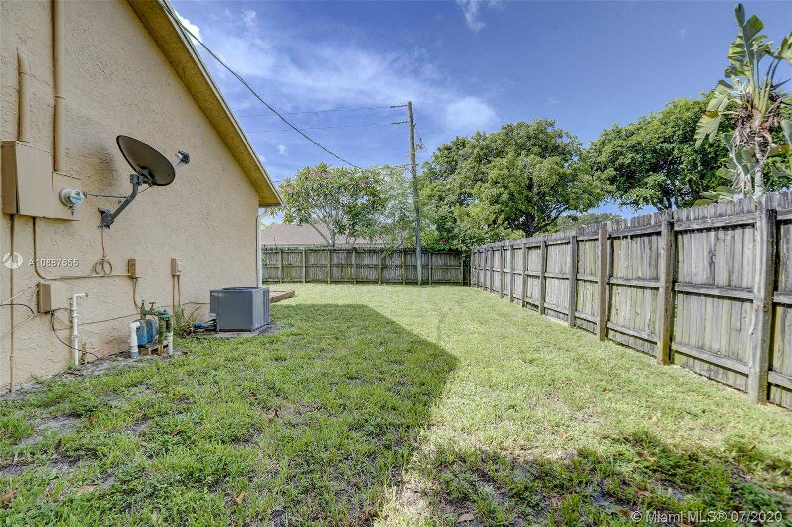 Small Image of 8360 NORTH WEST 47TH CT, Lauderhill Number 25