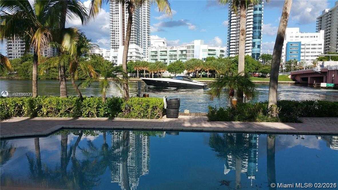 Small Image of 6325 ALLISON RD, Miami Beach Number 7