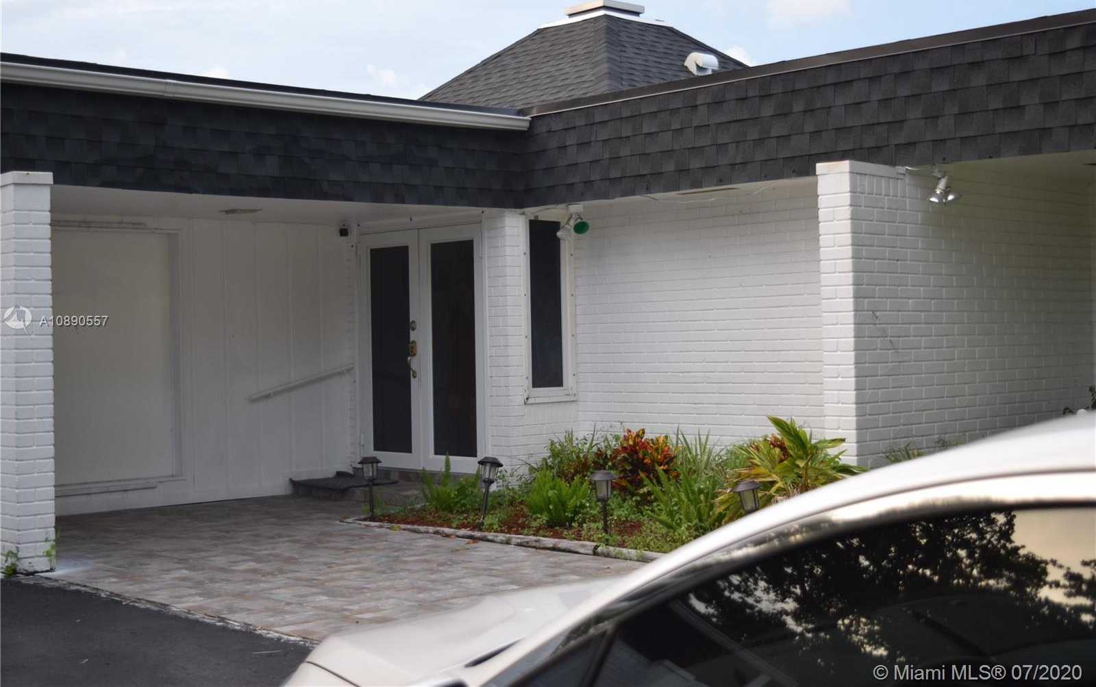 Small Image of 6205 ORCHARD TREE LN, Tamarac Number 24