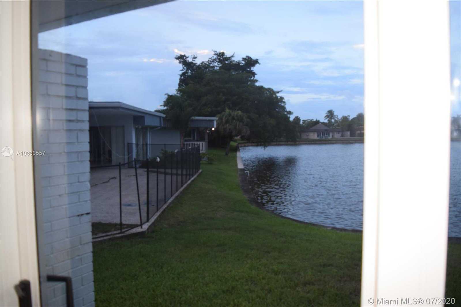 Small Image of 6205 ORCHARD TREE LN, Tamarac Number 3