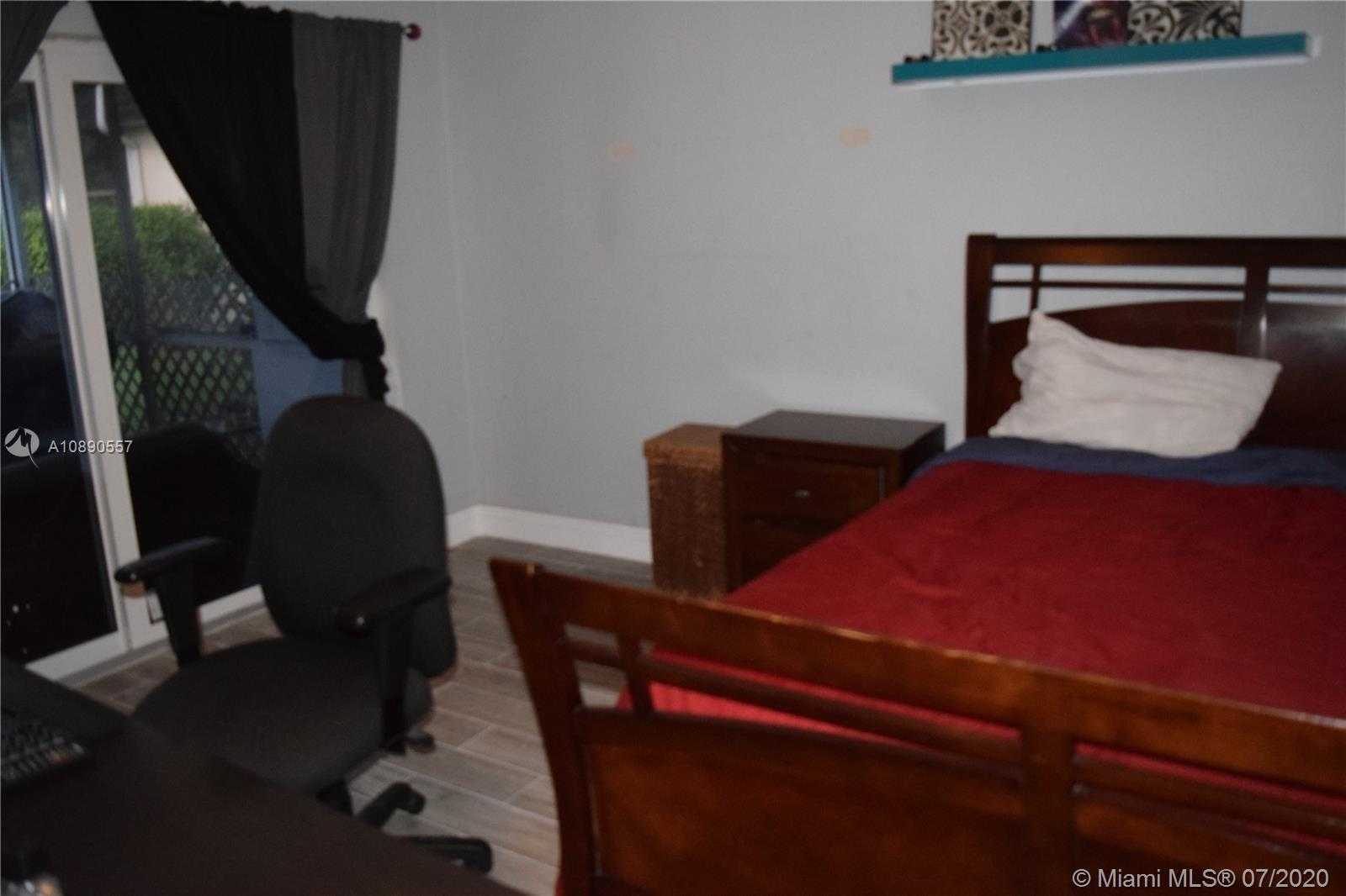 Small Image of 6205 ORCHARD TREE LN, Tamarac Number 52