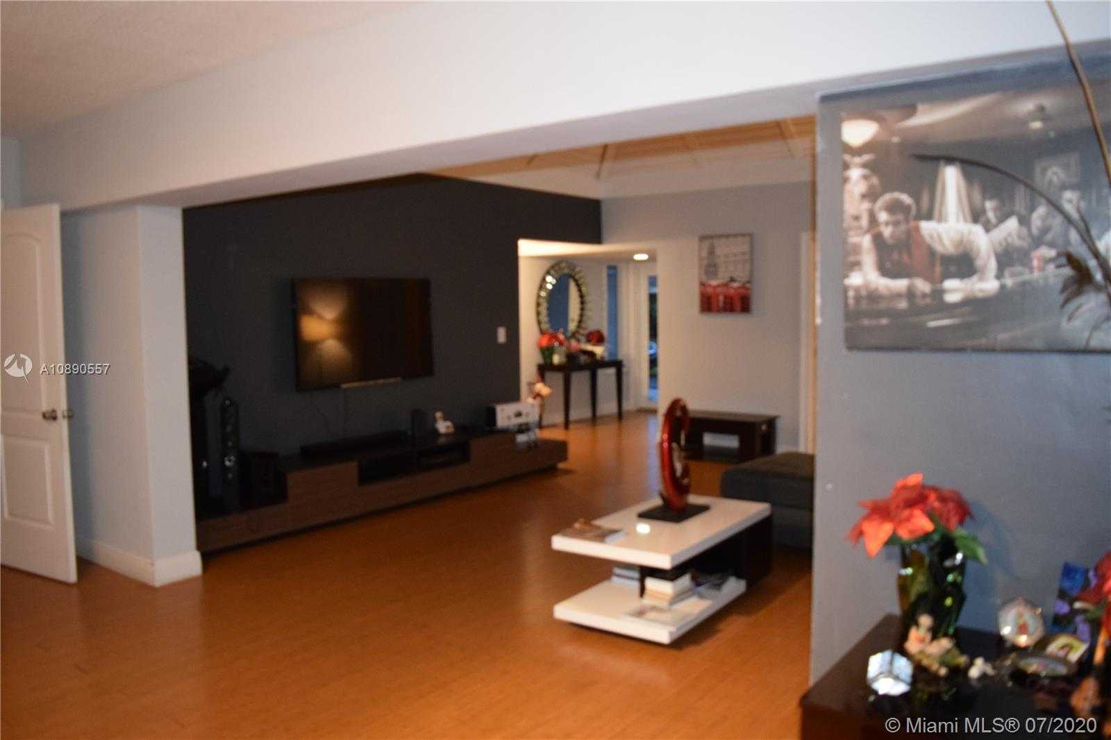 Small Image of 6205 ORCHARD TREE LN, Tamarac Number 64
