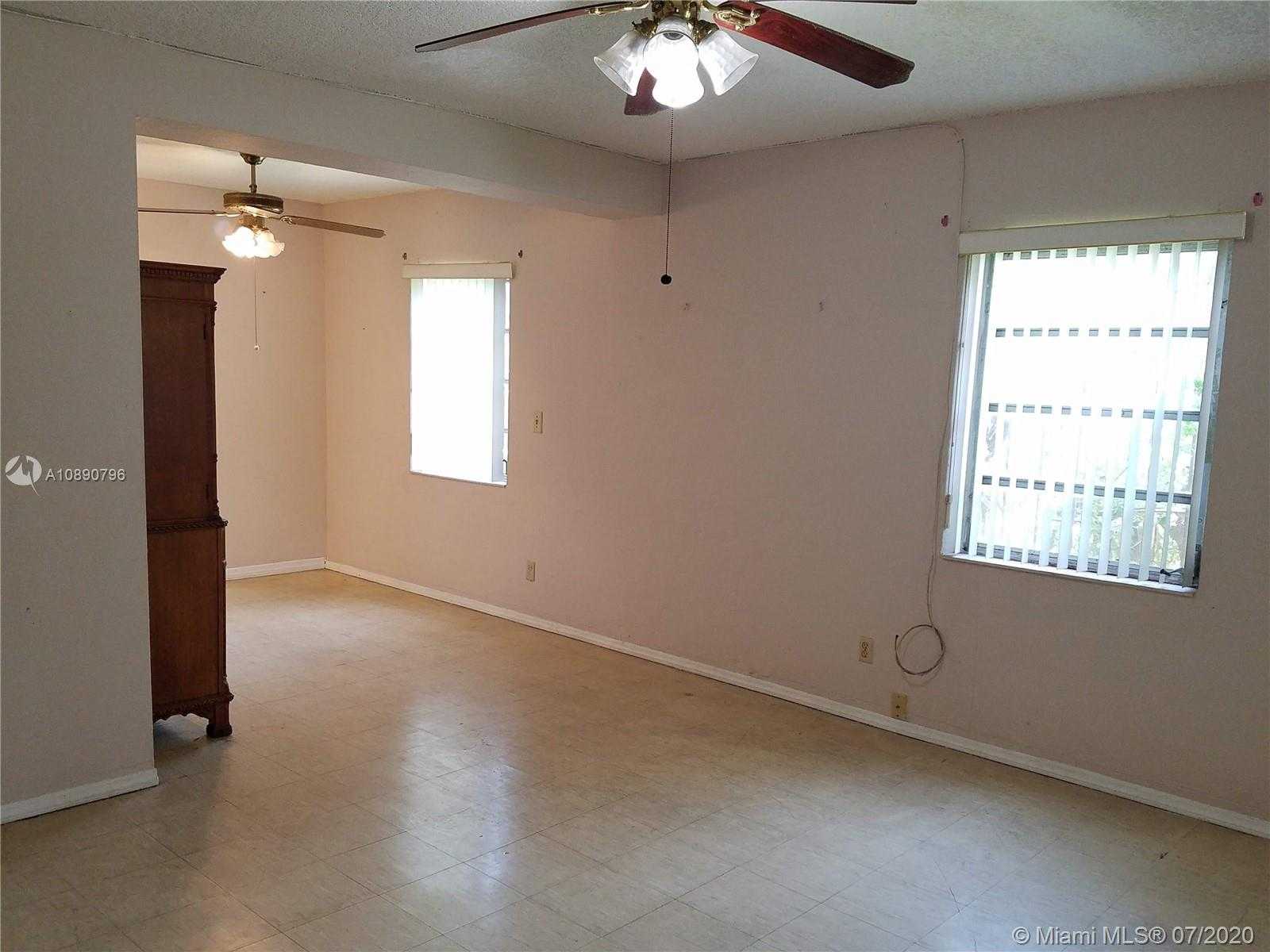 Small Image of 170 SOUTH WEST 63RD CT, Miami Number 3
