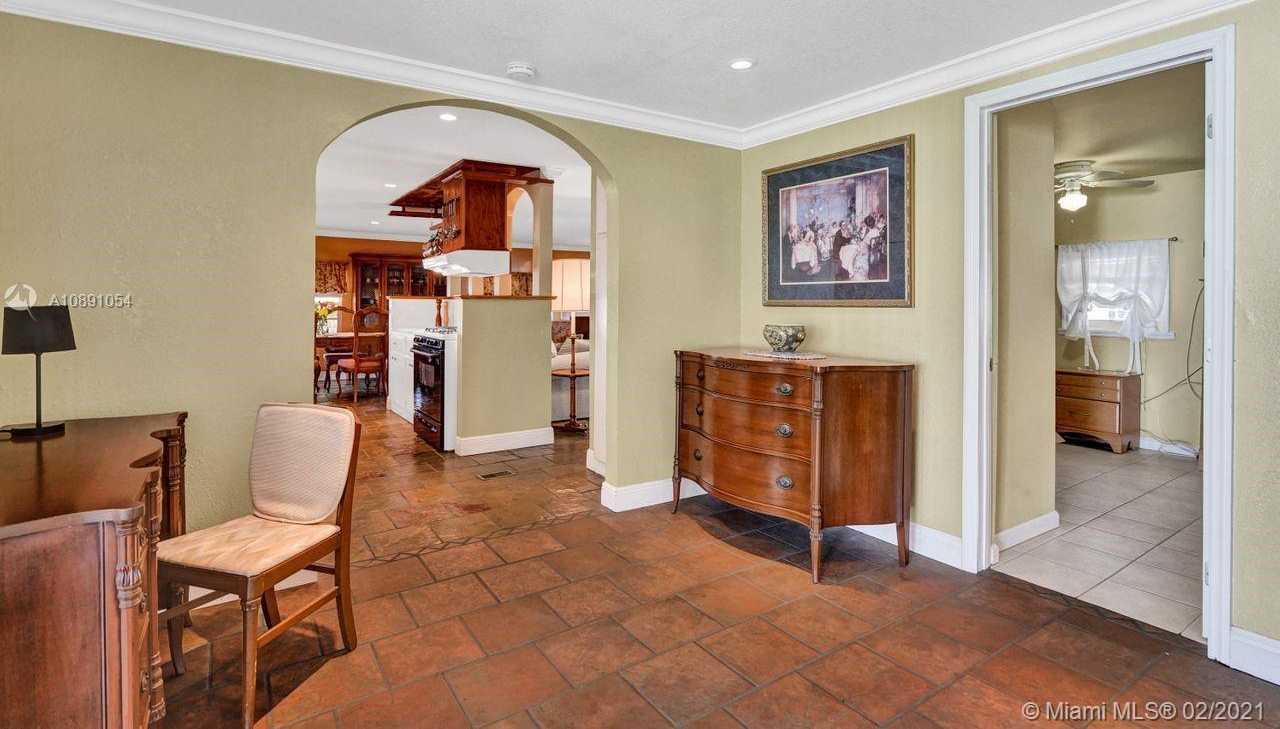 Small Image of 5170 SOUTH WEST 26TH CT, Pembroke Park Number 16