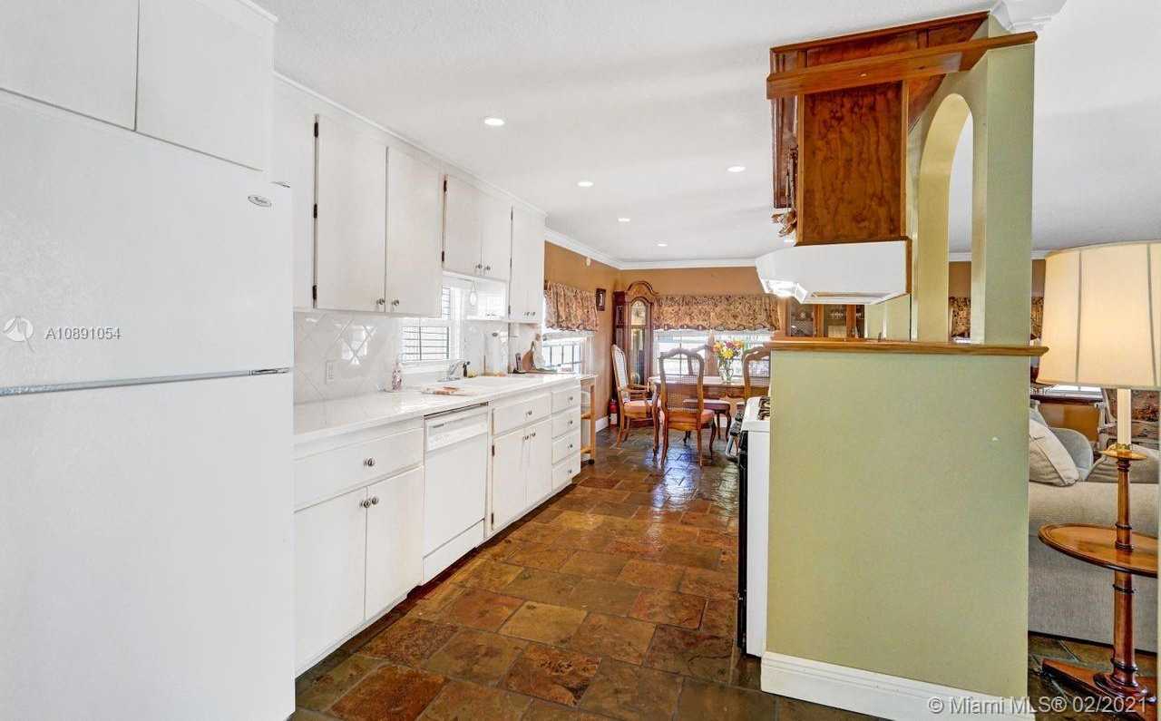 Small Image of 5170 SOUTH WEST 26TH CT, Pembroke Park Number 18