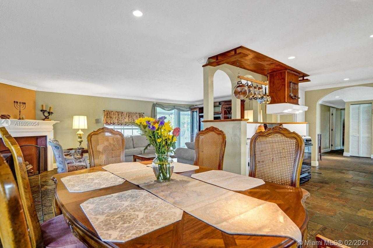 Small Image of 5170 SOUTH WEST 26TH CT, Pembroke Park Number 23