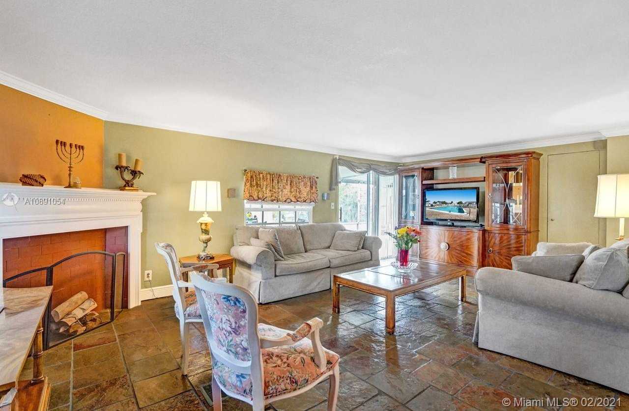 Small Image of 5170 SOUTH WEST 26TH CT, Pembroke Park Number 24