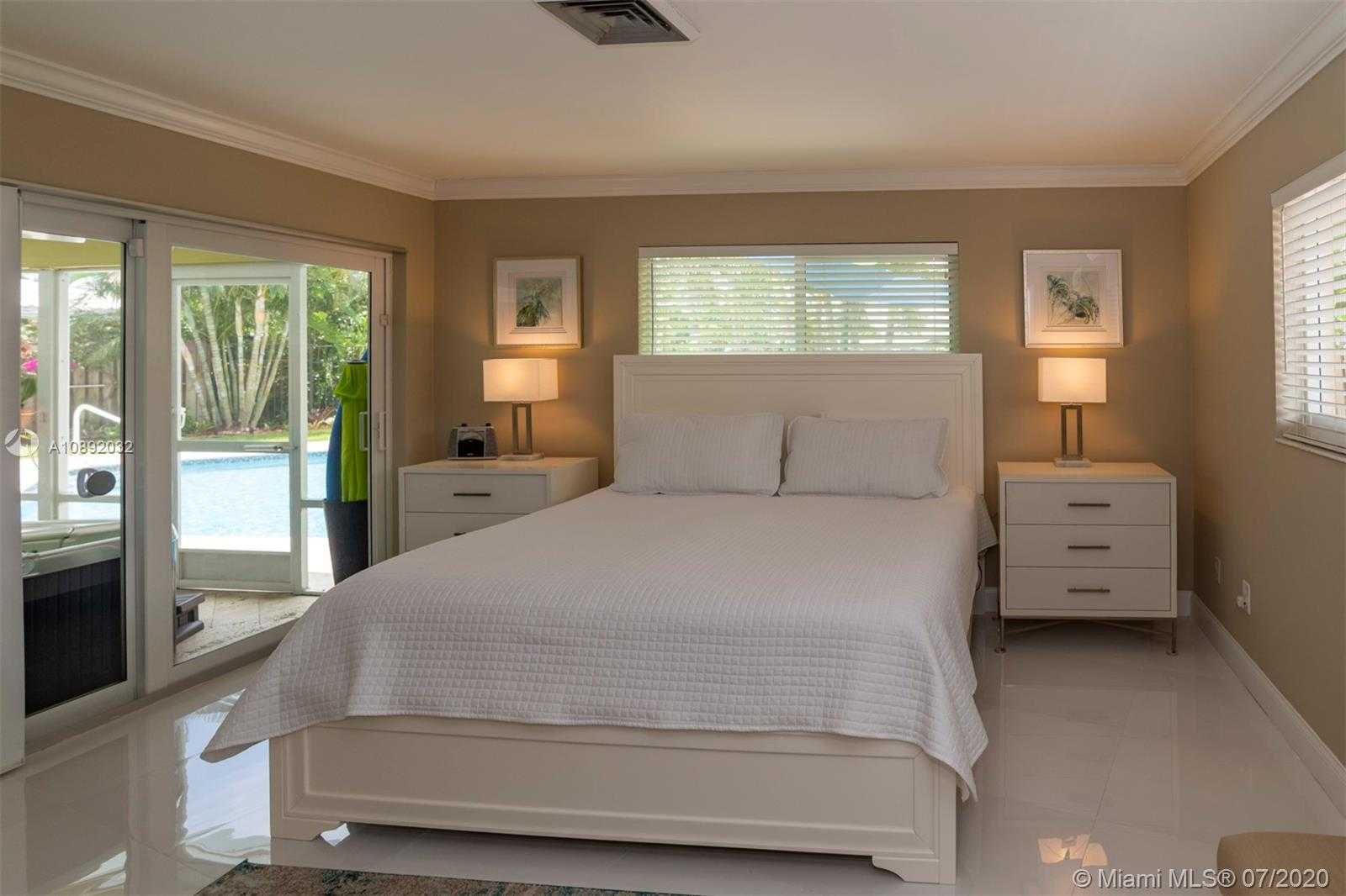 Small Image of 2319 NORTH EAST 15TH TER, Wilton Manors Number 12