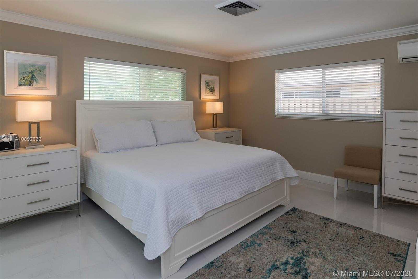 Small Image of 2319 NORTH EAST 15TH TER, Wilton Manors Number 13