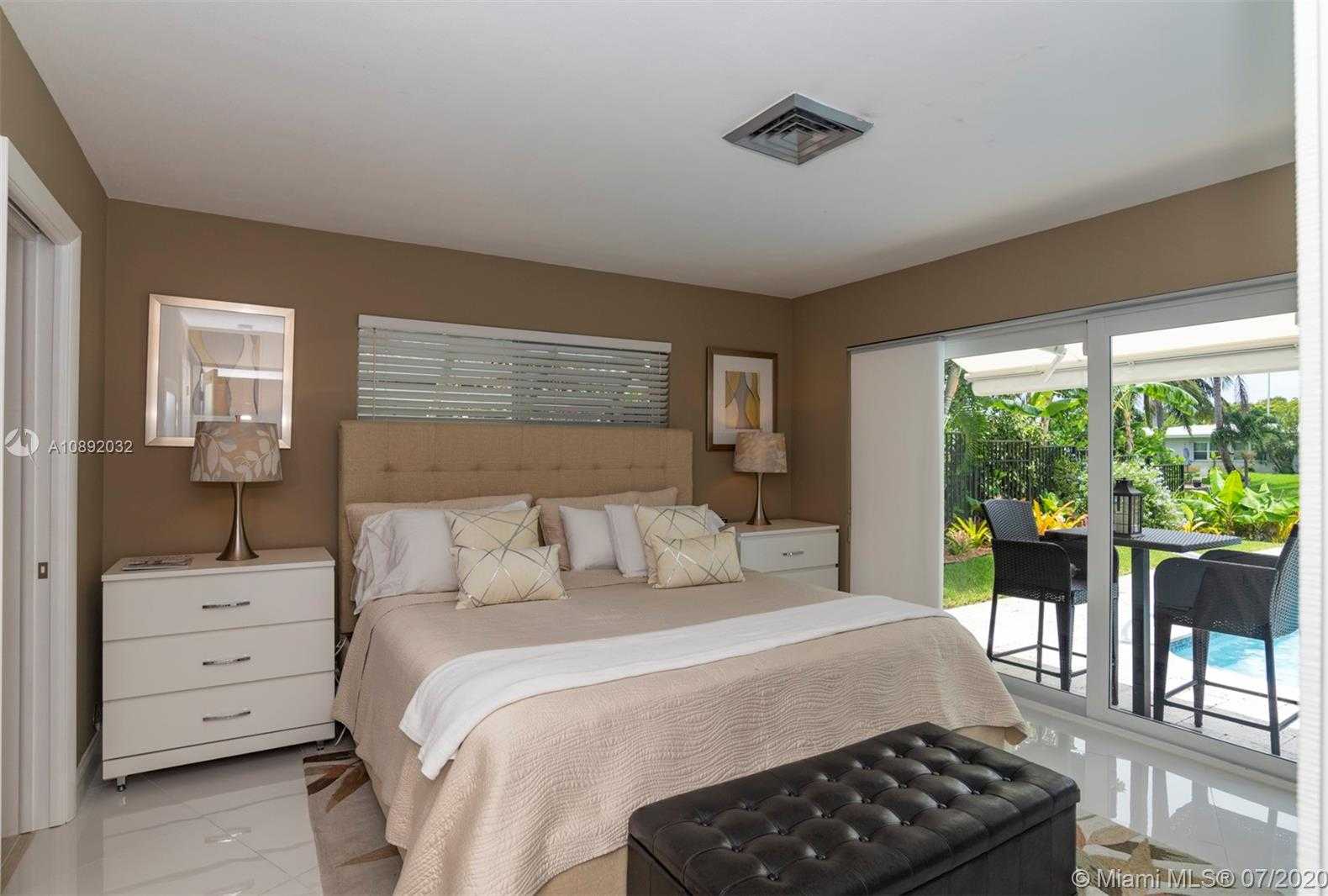 Small Image of 2319 NORTH EAST 15TH TER, Wilton Manors Number 16